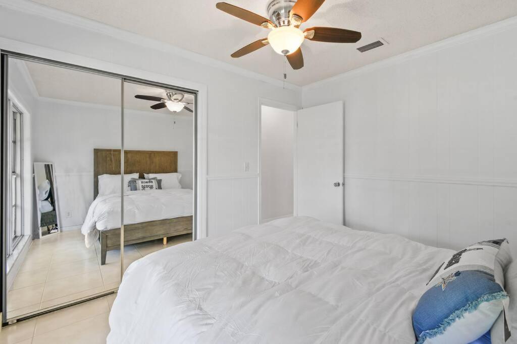 Tropical Beach & Lakefront Home West Palm Beach Bagian luar foto